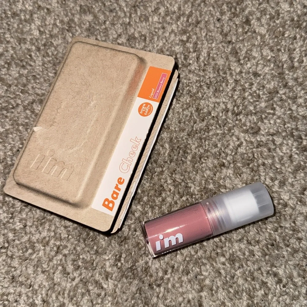I’m MeMe I’m Bare Cheek Liquid Blush: 002 Bouncy Berry